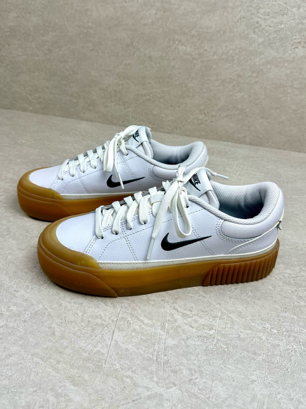 Nike Court Legacy Lift White Vintage Green Gum Women’s 7 FV5526-100 NWOB